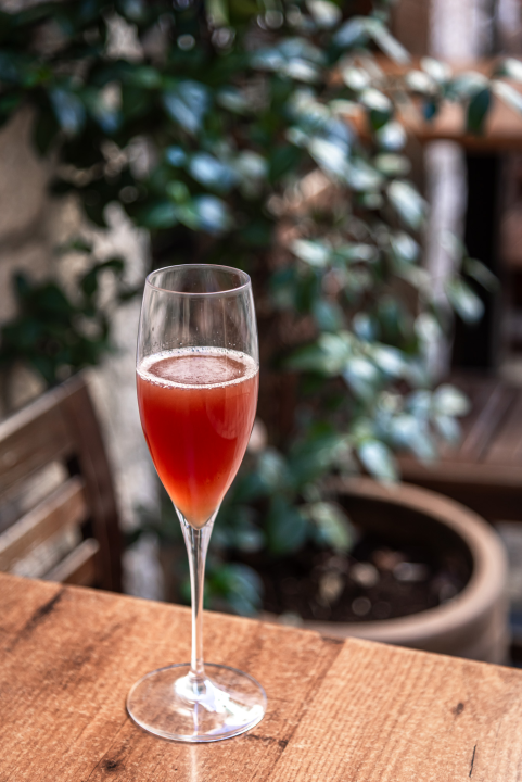 Zima u Vintage Baru: Uživajte u toplim koktelima i kreativnom programu 