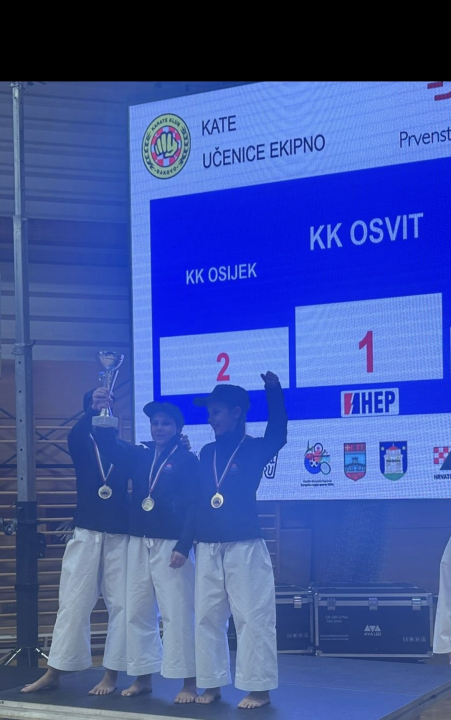 Ženska ekipa Karate kluba Osvit prvak Hrvatske