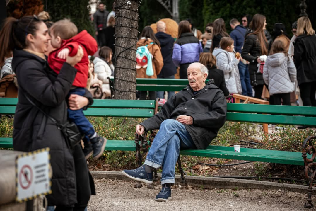 Top Show Band Cabaret zagrijava Šibenčane u parku