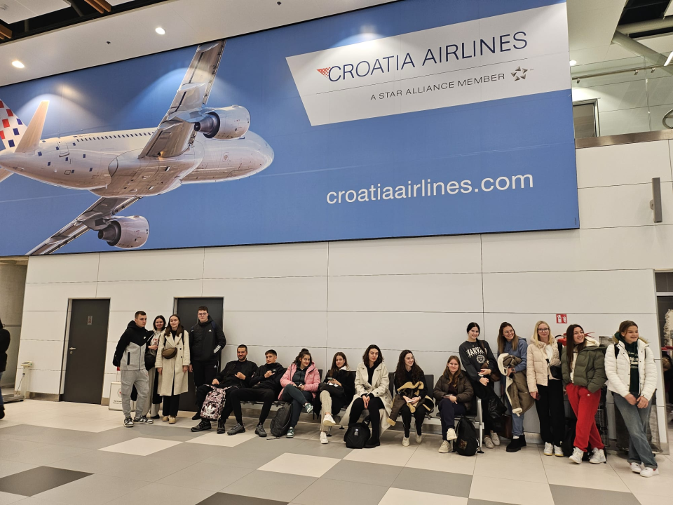 Studijsko putovanje: Šibenski budući medicinski, laboratorijski i farmaceutski tehničari  dva tjedna usvajali znanja u Portugalu