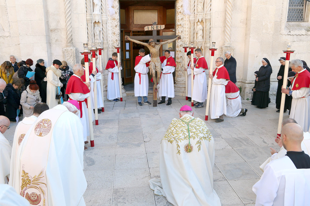 Biskup Tomislav Rogić otvorio Jubilarnu godinu u Šibenskoj biskupiji