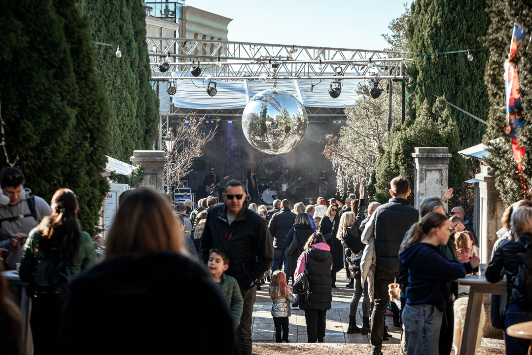 Točno u podne: Teke Yeke vesela uvertira u još jednu najluđu šibensku novogodišnju noć