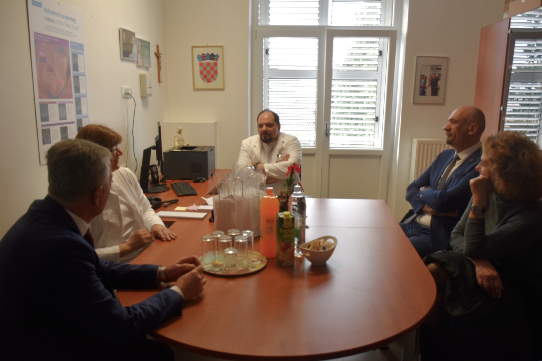 Maleni Damian prva je beba rođena ove godine u Šibensko-kninskoj županiji