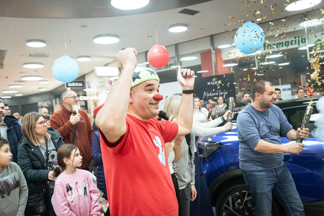 Završilo je veliko finale nagradne igre Dalmare centra: Renault Captur otišao u sretne ruke!