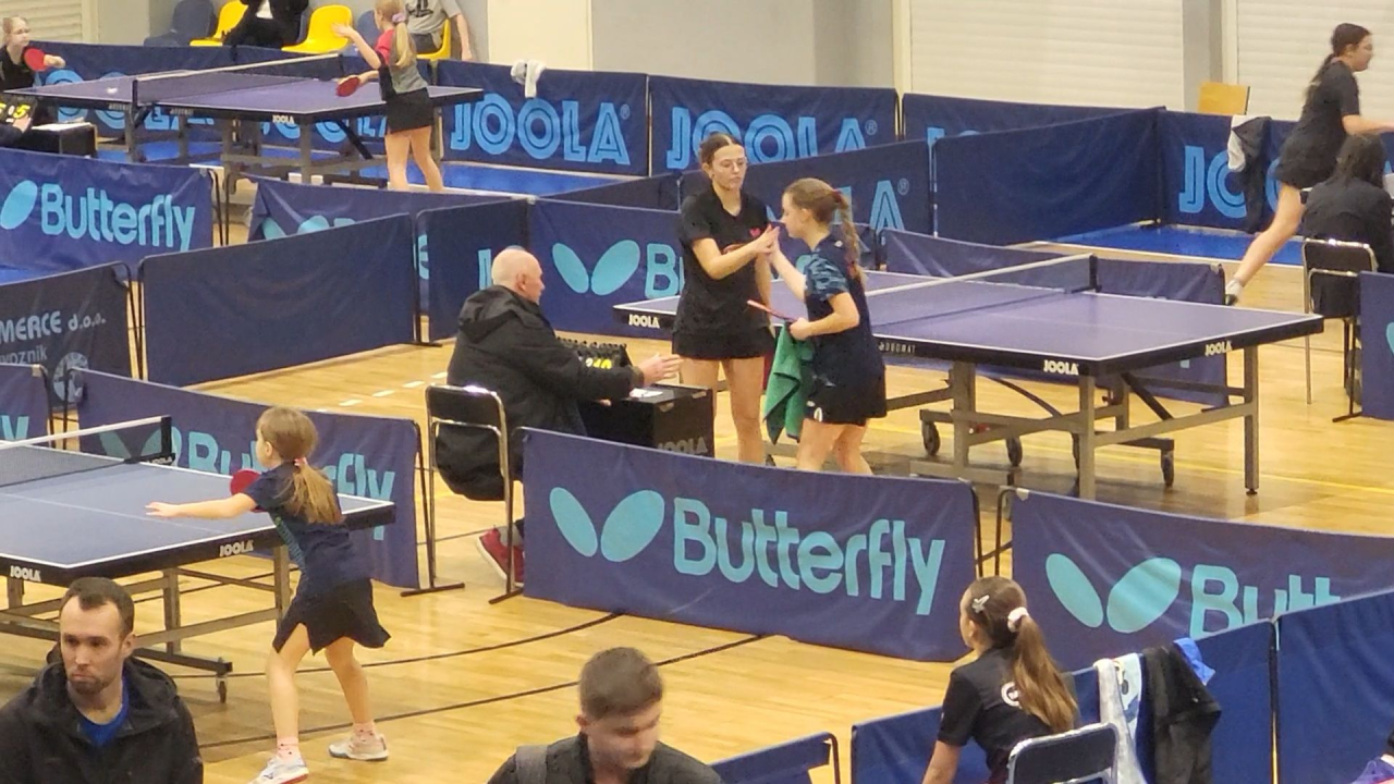 Stolnotenisačice Šibenika u Dugom Selu do tri medalje