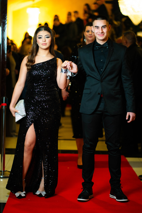 FOTOGALERIJA Zavirite na maturalni ples Industrijsko-obrtničke škole Šibenik (1)