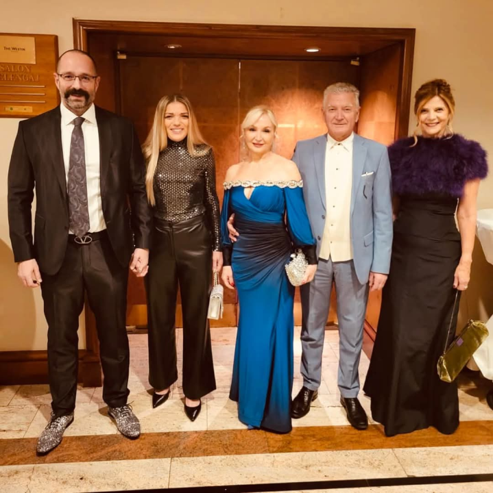 Večeras je u zagrebačkom hotelu Westin održana tradicionalna Šibenska večer, okupljanje Šibenčana i prijatelja Šibenika koje već godinama organizira Društvo Šibenčana i prijatelja Šibenika u Zagrebu.