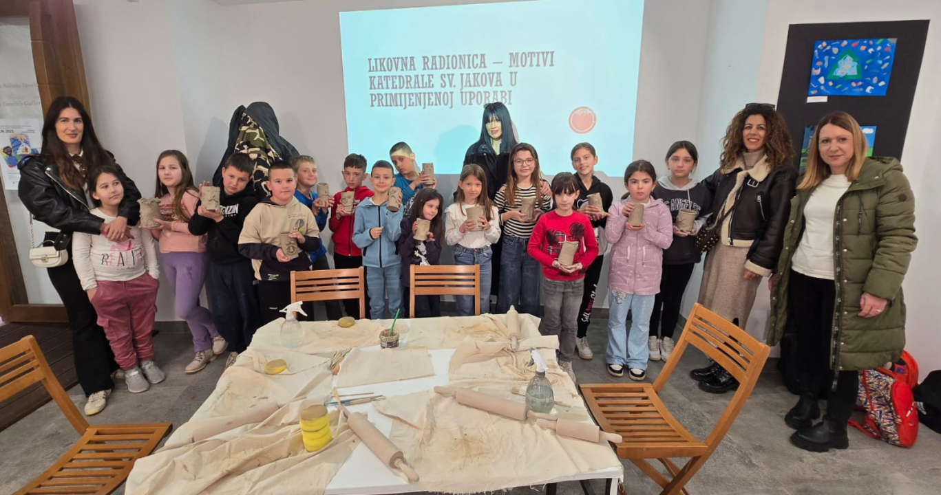 Mali kipari: Školarci iz Unešića izrađivali predmete s motivima katedrale sv. Jakova