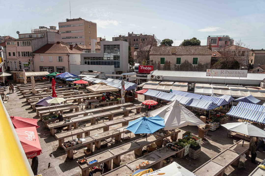 Petak na šibenskoj pijaci