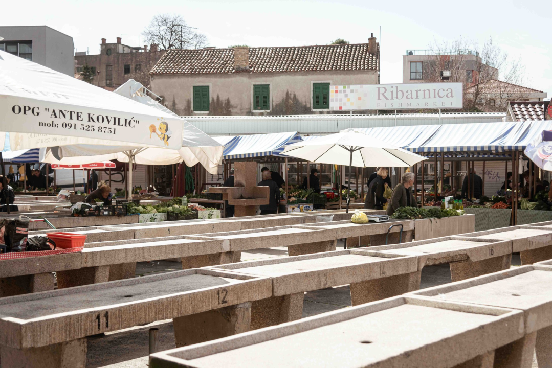 Petak na šibenskoj pijaci