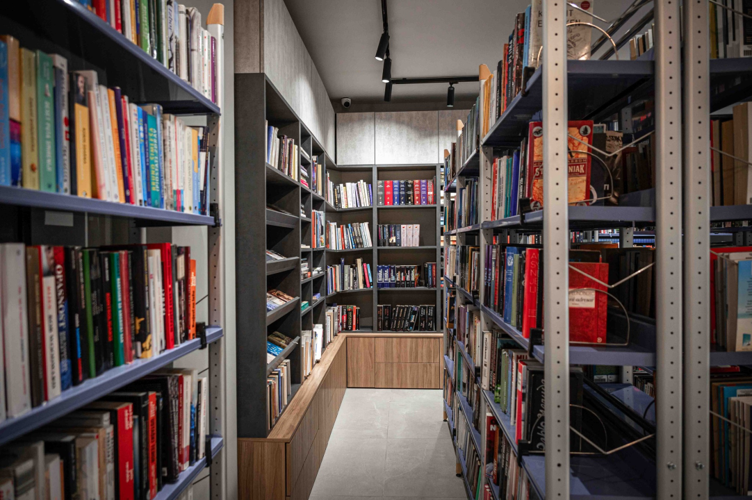 FOTO Šibenska knjižnica, zahvaljujući vrijednim djelatnicima, sasvim dobro radi u 'izvanrednim' uvjetima, ali svi jedva čekaju povratak 'kući'