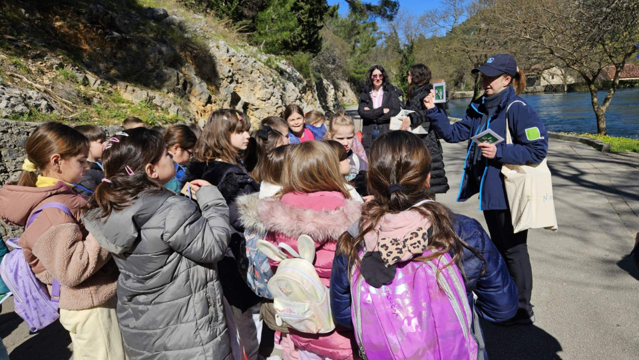  Šibenski prvašići na Skradinskom buku obilježili Svjetski dan šuma