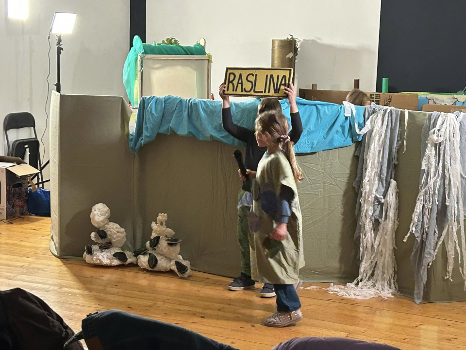 Mali lutkari iz šibenskih vrtića u Art podrumu održali smotru dječjih lutkarskih igrokaza