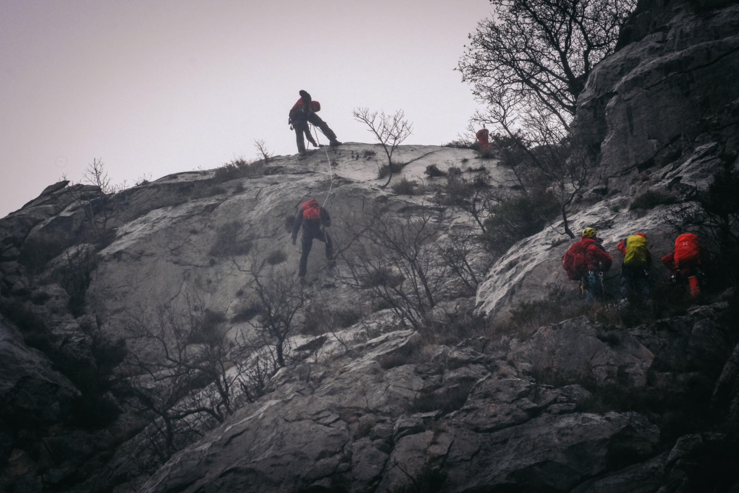 Šibenski HGSS-ovci na Biokovu sudjelovali na vježbi stijenskog spašavanja