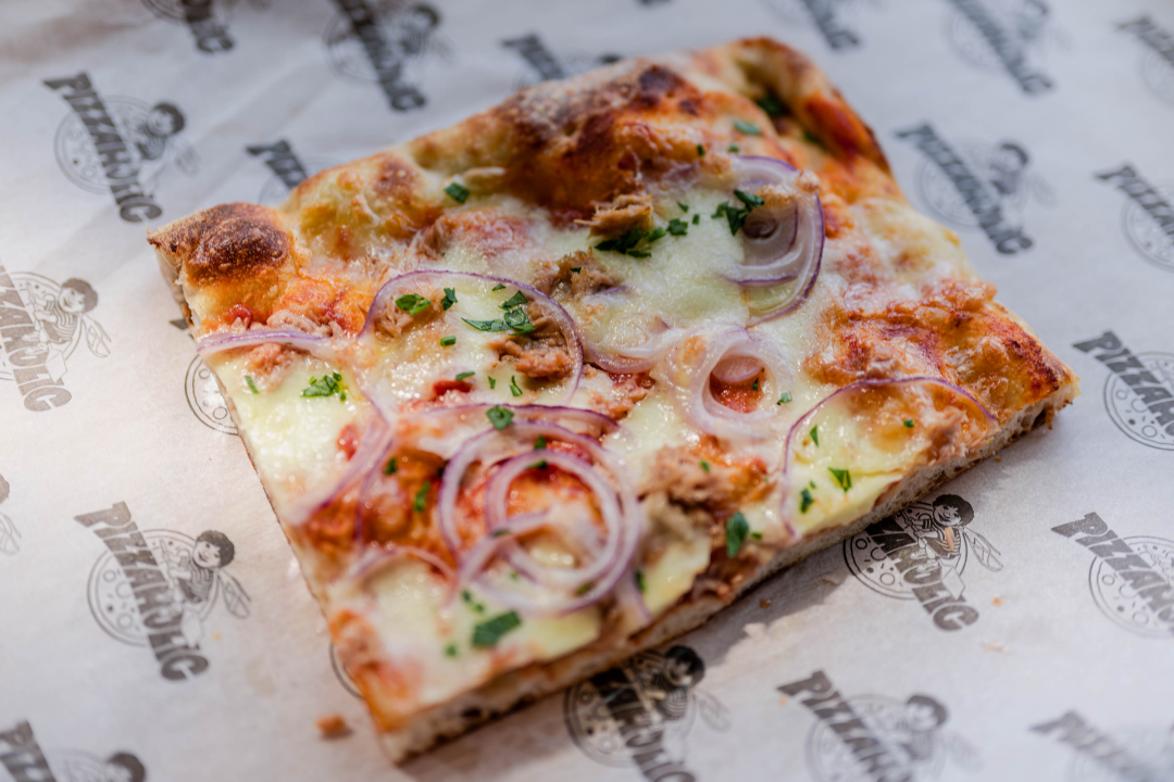 FOTO U Pizzaholicu probajte rimsku pinsu i al taglio jer hrskavost mijenja pravila!