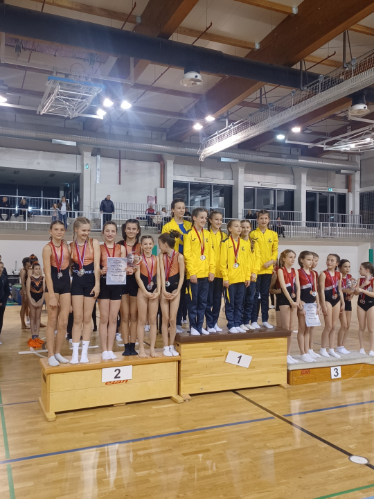 FOTO: Gimnastičari Dišpeta nastupili u Solinu, u dvije konkurencije osvojili ekipnu prvu poziciju