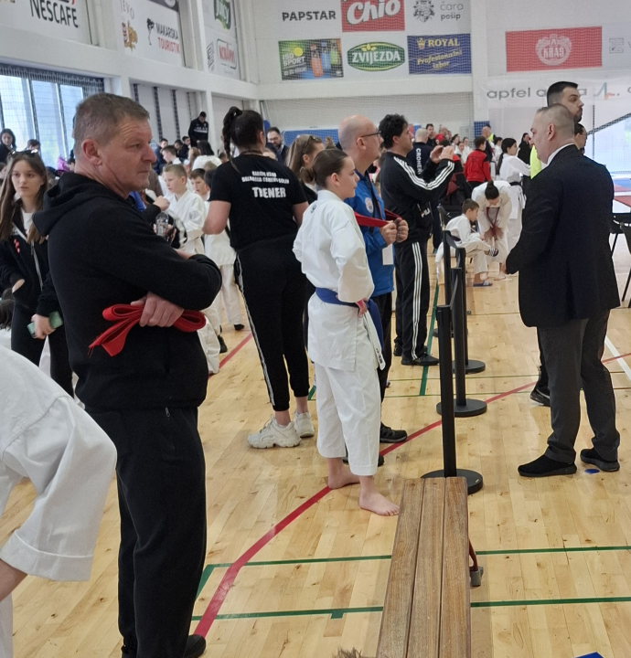 FOTO: Karataši Osvita osvojili u Makarskoj 13 medalja, od toga tri zlata