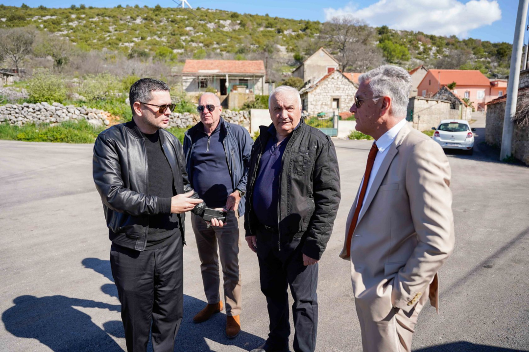 Lepenica dobila vodovodnu mrežu: Gradonačelnik Burić i direktor Vodovoda u obilasku mjesta
