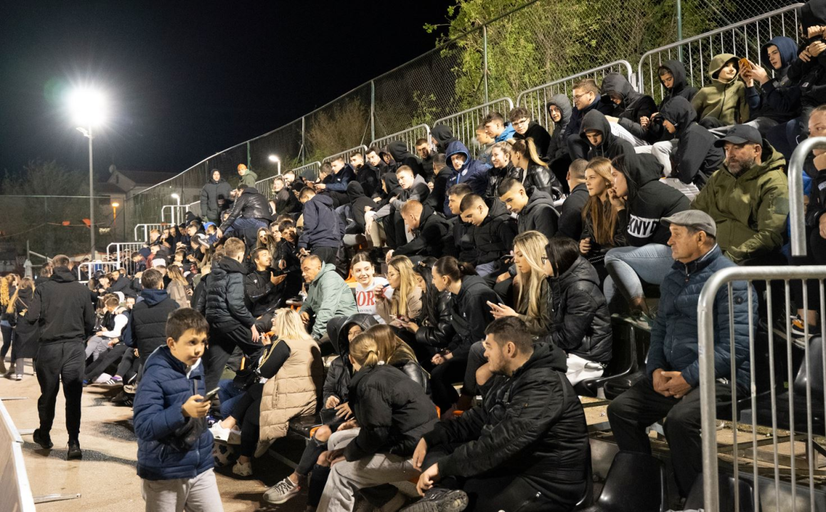 FOTO: Ekipa Van grada osvajač funcutskog rođendanskog turnira, Jurasi zapalili najviše pirotehnike