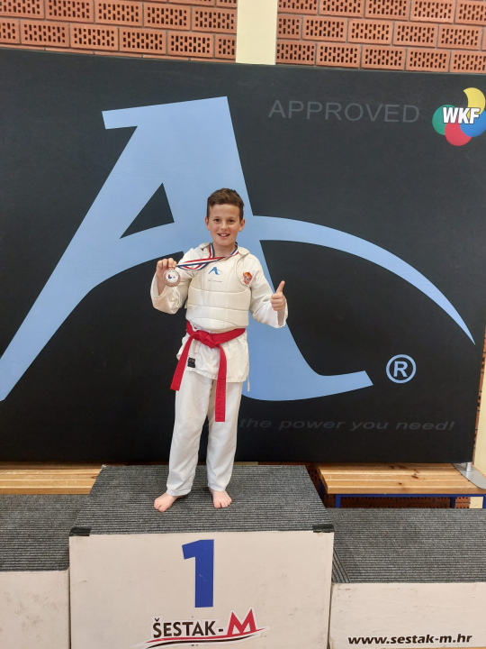 FOTO: Karatašima Phoenixa deset medalja u Maloj Subotici