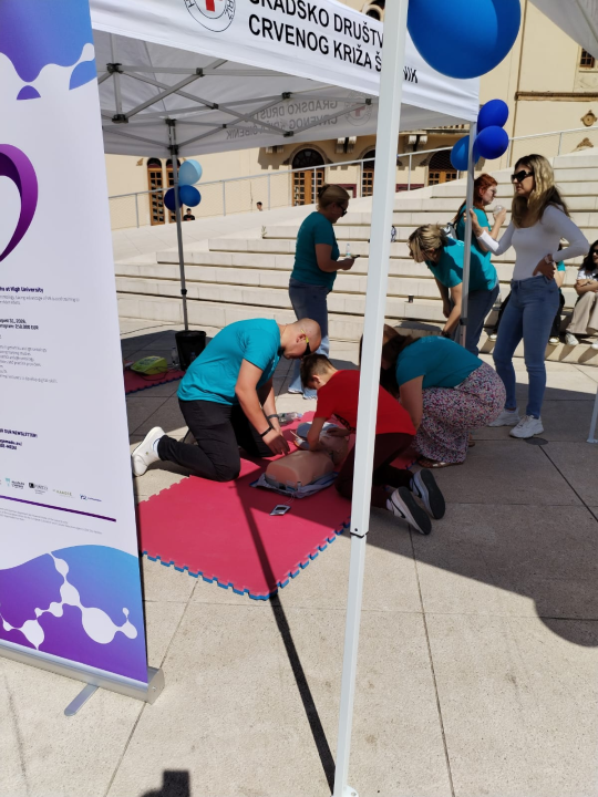 Studij sestrinstva u Šibeniku slavi drugi rođendan: Mjerio se tlak i šećer, vježbala se prva pomoć