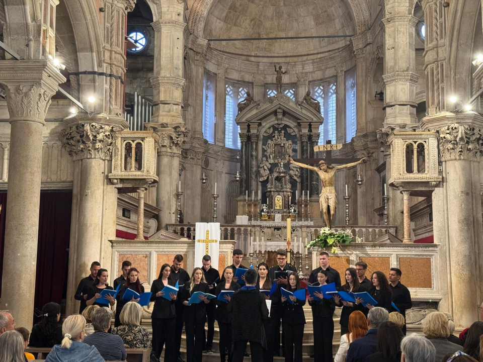 Exultate, Jubilate: Koncert duhovne glazbe ispunio šibensku katedralu