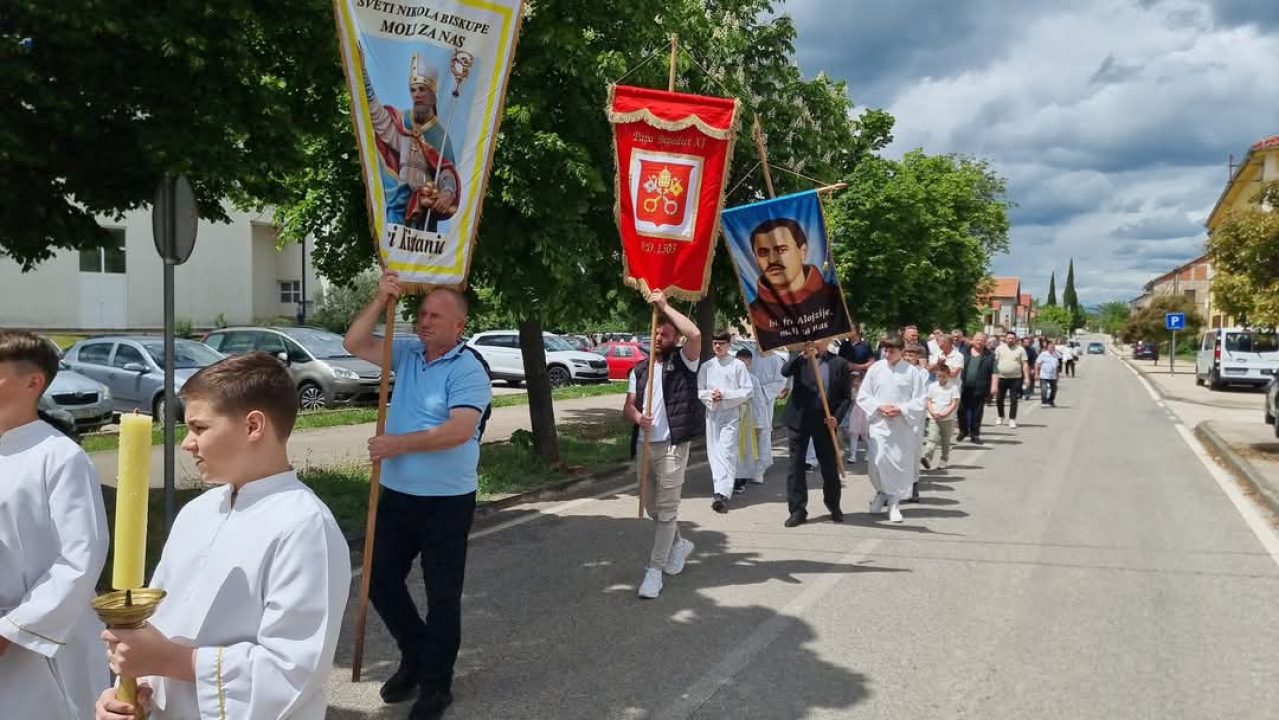 U Kistanjama krštena Katarina, deveto dijete obitelji Antić: 'Budite hrabri svjedoci Božje ljubavi'