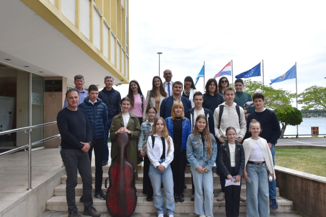 Najuspješniji učenici na prijemu kod župana: ‘Budite ponosni na sebe kao što smo mi ponosni na vas’