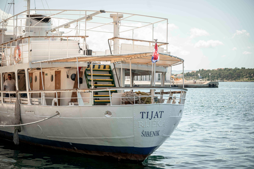 'Tijat' isplovio na probnu vožnju zbog certifikata: Župan Jelić prvi put na kultnom brodu