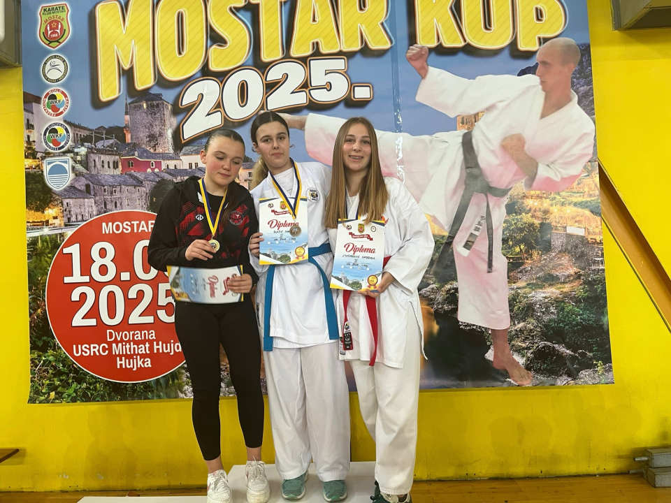 FOTO Karatašima Phoenixa 20 medalja na 'Mostar Kupu'