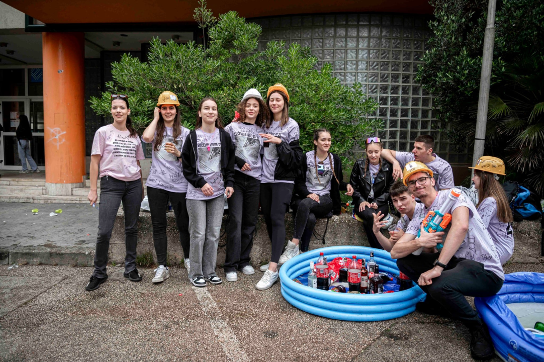 Šibenski maturanti slave zadnji dan škole: 'Volio bih se poslije faksa vratiti ovdje'