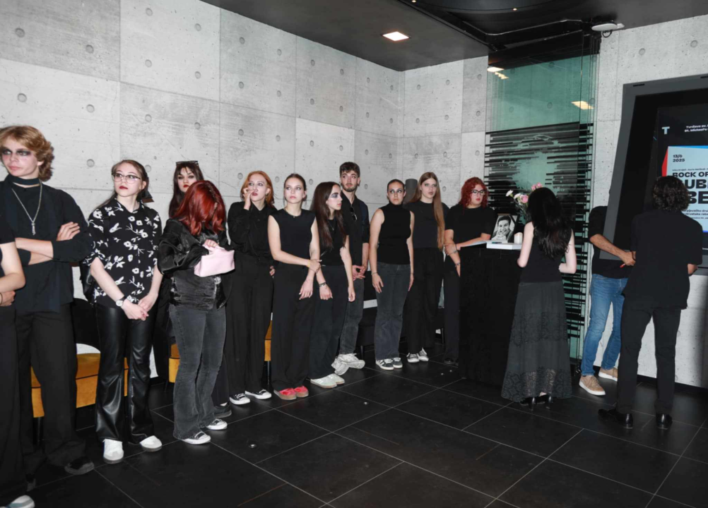 Emotivna komemoracija za Radu Perišu u Arsenu okupila brojne prijatelje i suradnike