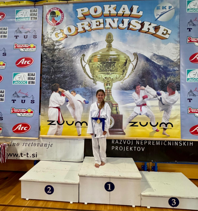 FOTO Karateke Phoenixa iz Šenčura donijele u Murter 14 individualnih i dvije ekipne nagrade