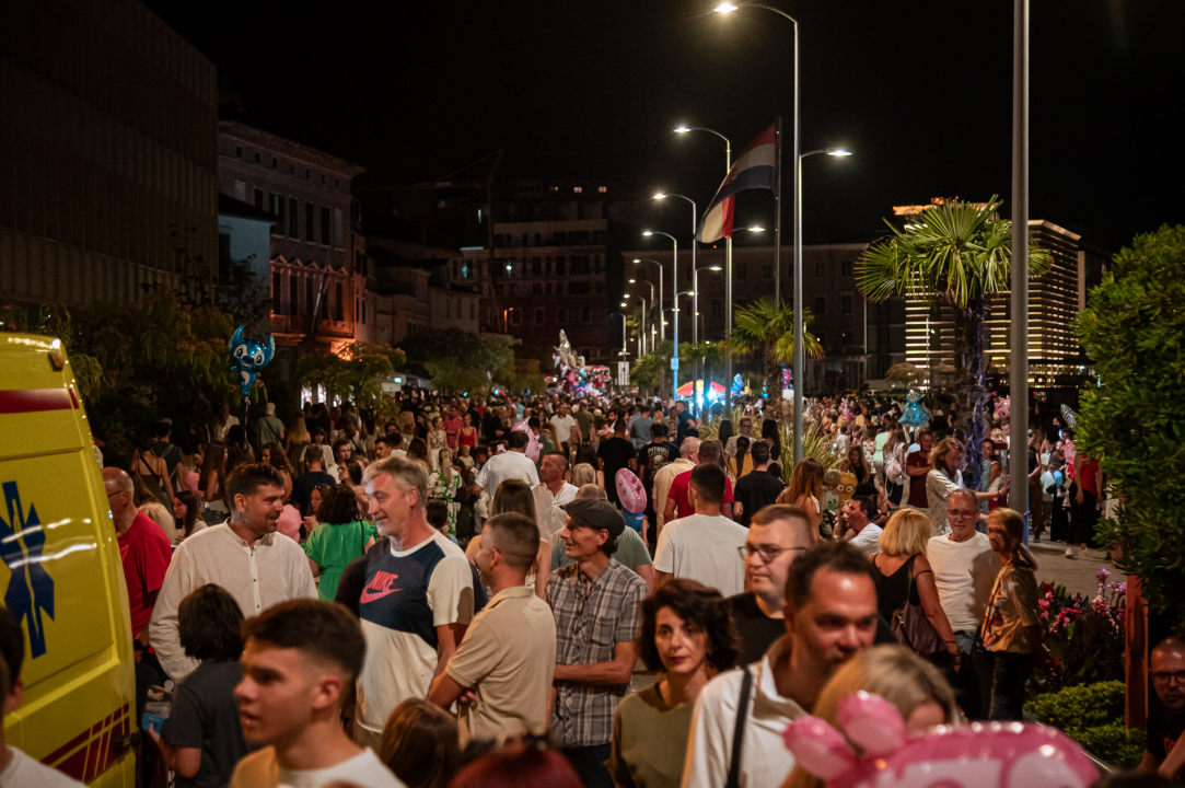 Spektakularan vatromet i grupa Rišpet označili kraj svečanog otvorenja 65. MDF-a