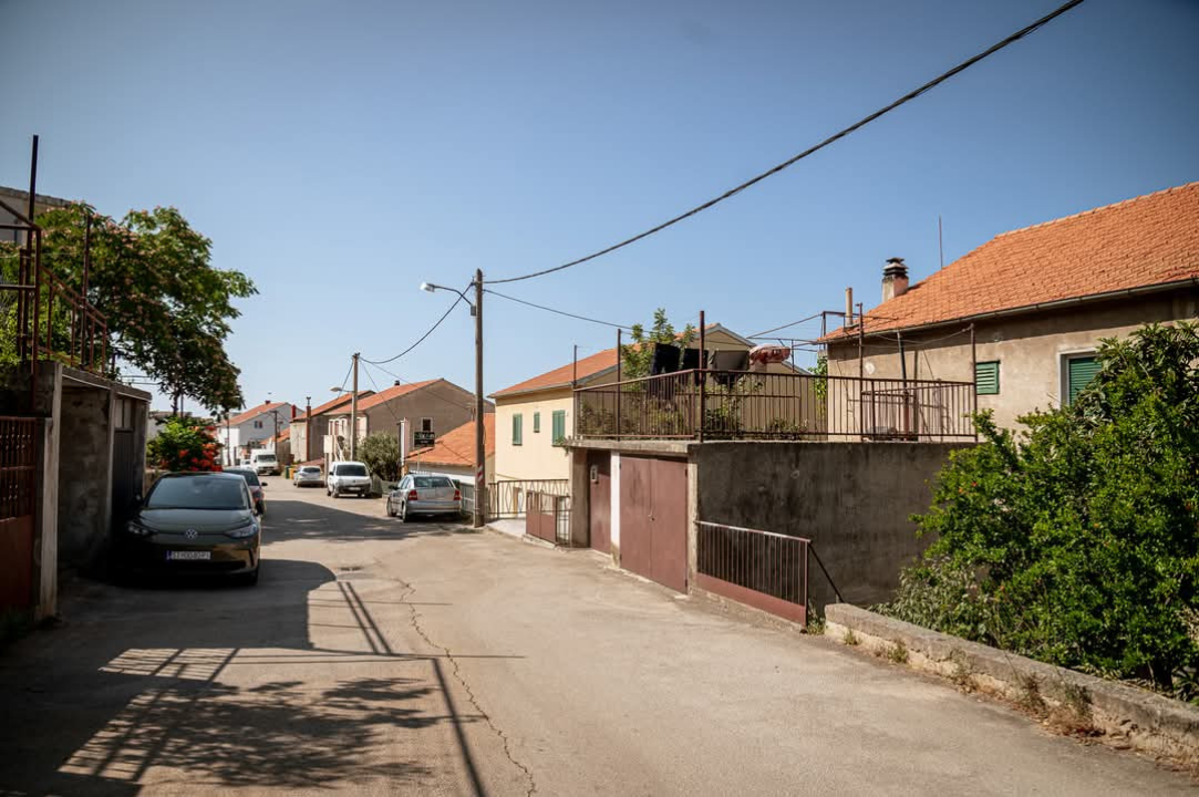 Nekretnine u Njivicama sve traženije, grad planira čvorove za lakši ulaz u Šibenik