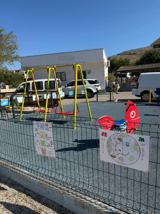 Zastanite i uživajte u dječjim radovima u Donjim Banovcima