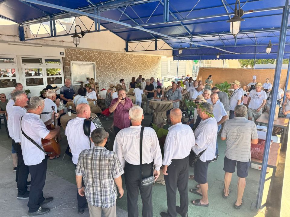 Pirovac oduševio prvom Marendom: Domaći okusi, tradicija i sjajna atmosfera