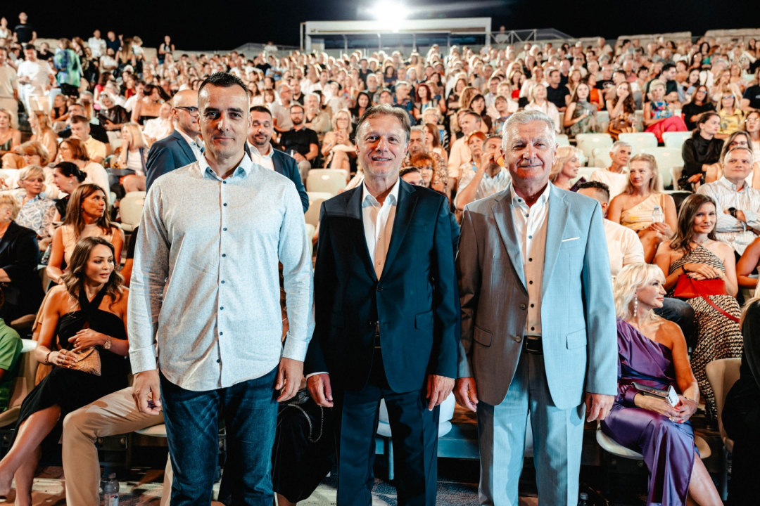 Šibenik je dva dana disao kroz stihove, note i crteže