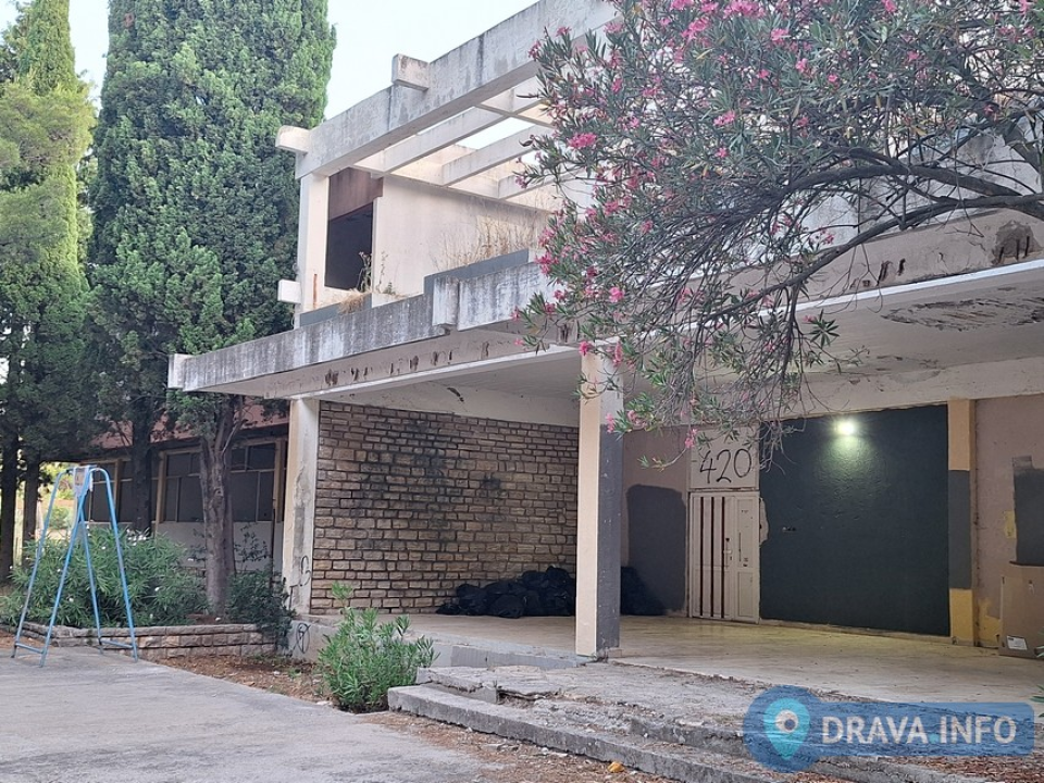 Evo kako danas izgleda nekad popularno Podravkino ljetovalište u Pirovcu