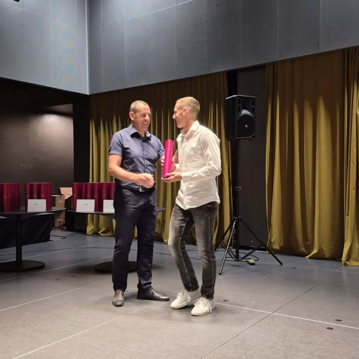 Maturantima šibenske gimnazije dodijeljene svjedodžbe i potvrde o položenoj maturi