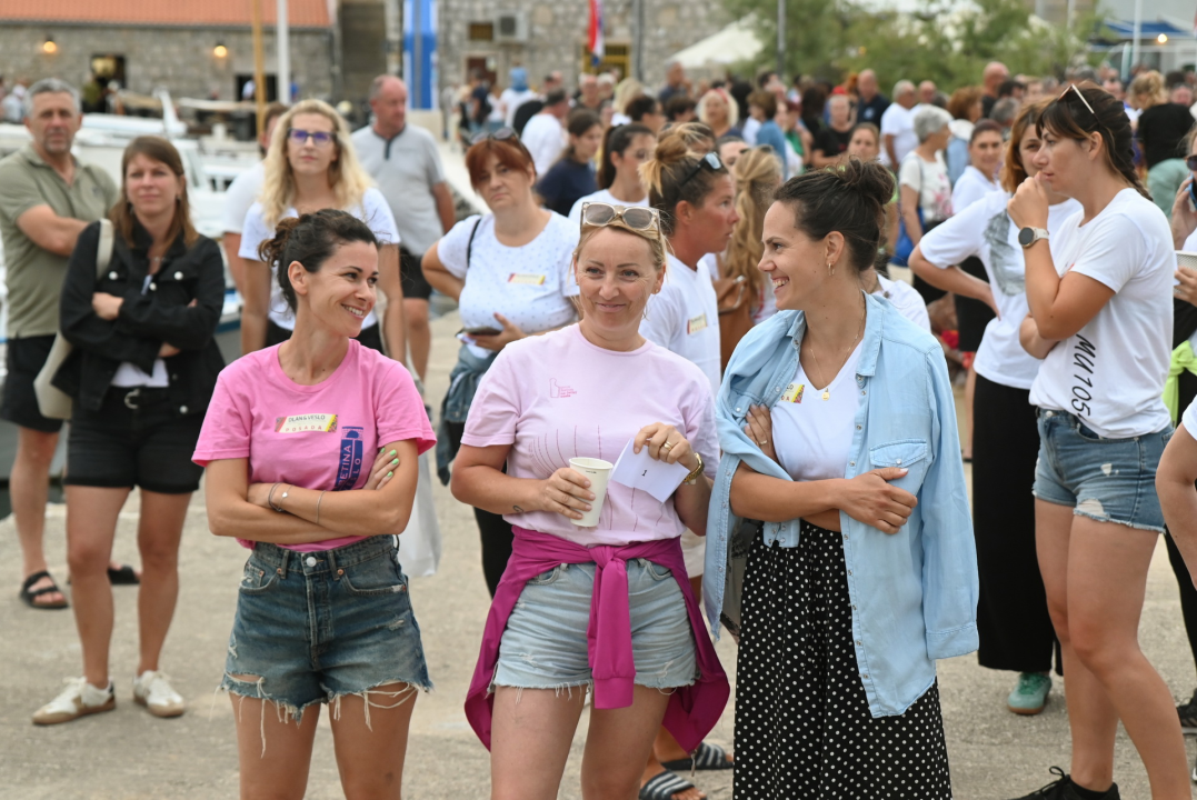 Održana ženska veslačka regata u Betini: Pogledajte koje su ekipe bile najbolje