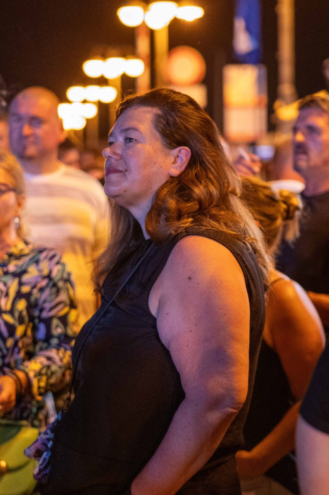 Skitnica i ostali hitovi odjekivali vodičkom rivom: Nezaboravna večer s Jasnom Zlokić