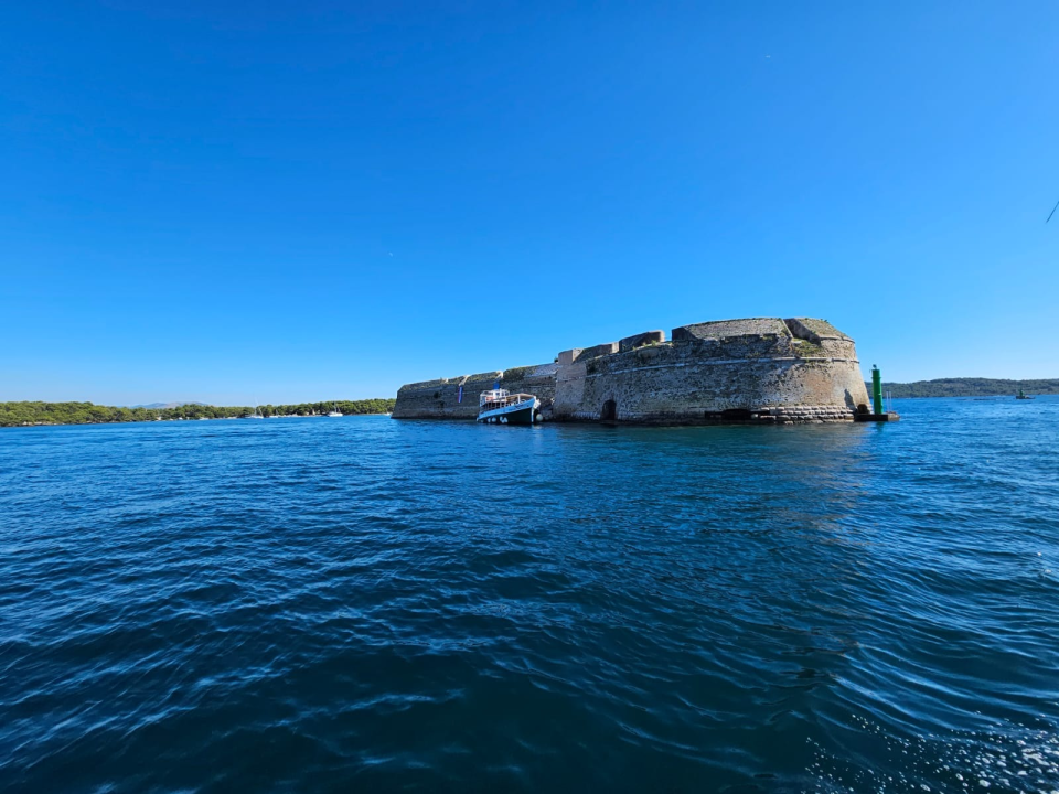 More, glazba i otoci: Ljetna avantura ekipe ŠibenikIN-a do Korčule, Lastova i Visa