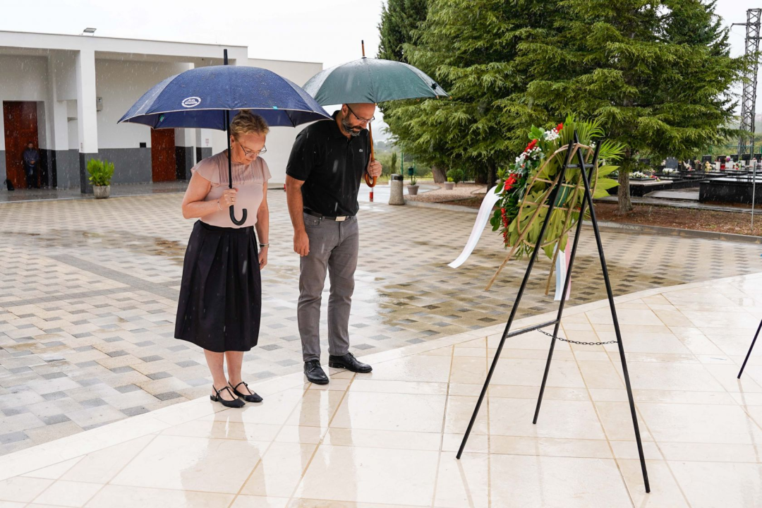 Vijenci i svijeće za žrtve totalitarnih režima na Kvanju