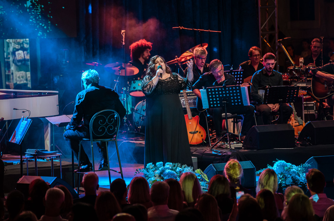 FOTO Đani Stipaničev i klapa Preženca trijumfirali na 28. Dalmatinskoj šansoni