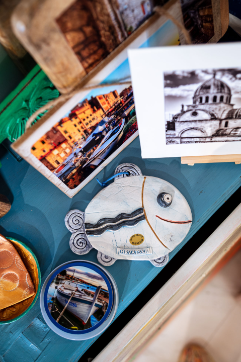 FOTO Rujan u Galeriji Juraj Dalmatinac donosi popuste, unikatne dekorativne komade i nove modne kolekcije!