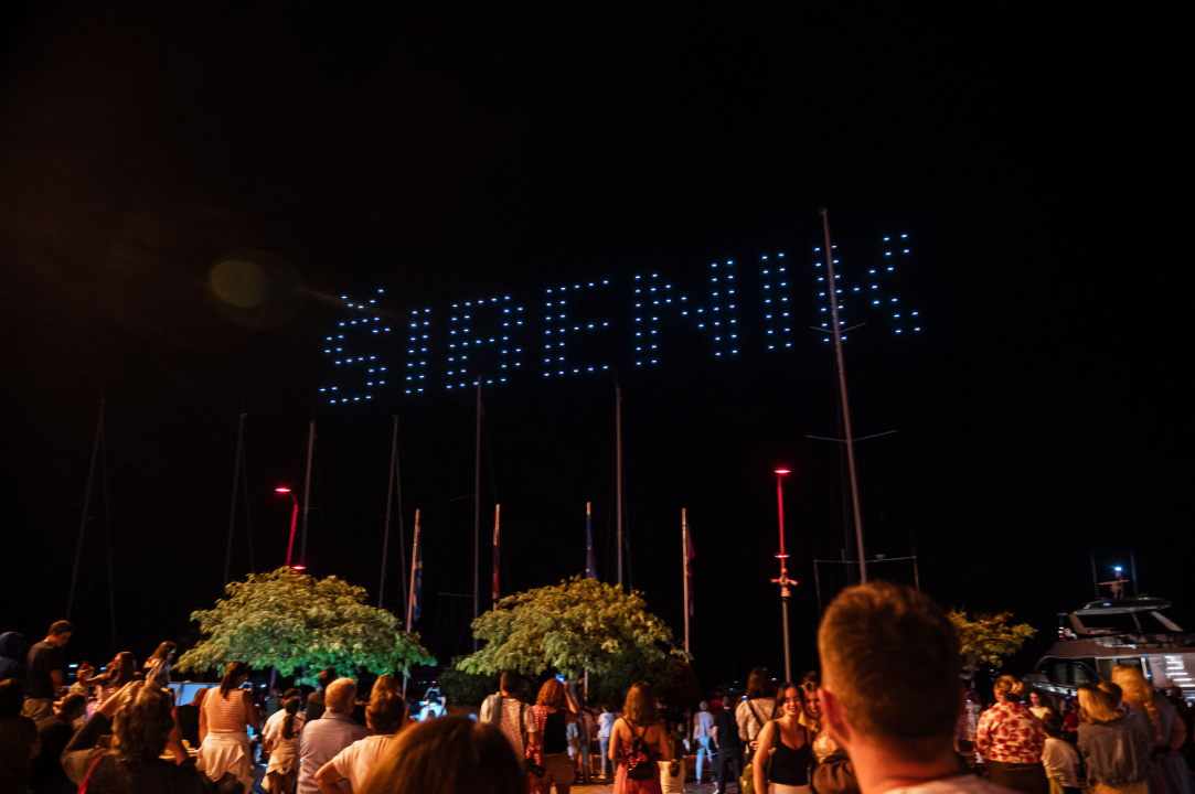 Šibenik impresivnim dron showom obilježio jubilarno izdanje manifestacije Light is life