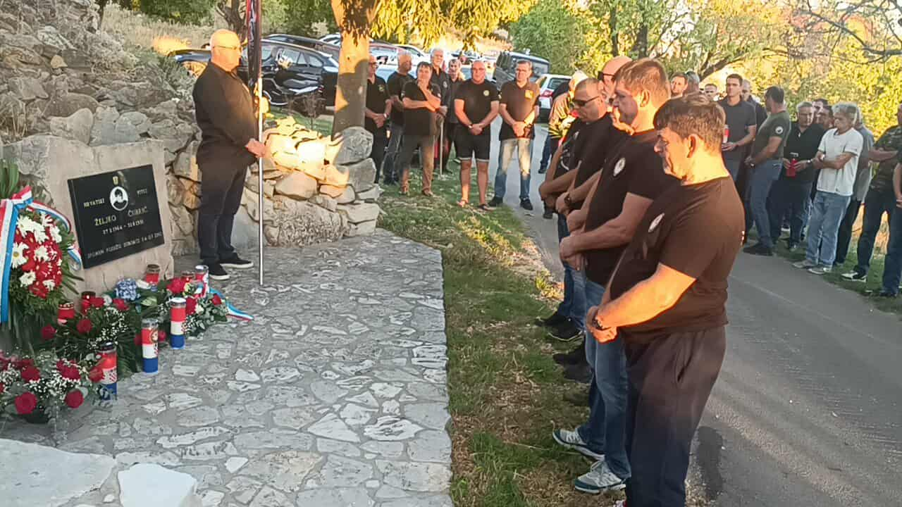 Prva žrtva 113. Šibenske brigade: Obilježena 34. godišnjica pogibije hrvatskog viteza Željka Čubrića