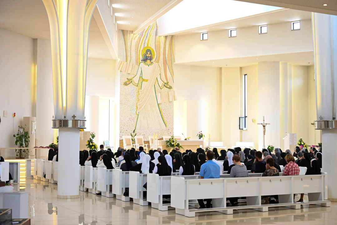 Preko 400 redovnika i redovnica okupilo se u Kninu