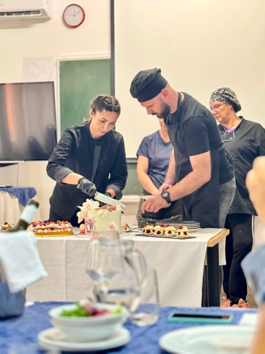 FOTO Polaznici POU Šibenik završili programe prekvalifikacije s izvrsnim uspjehom!